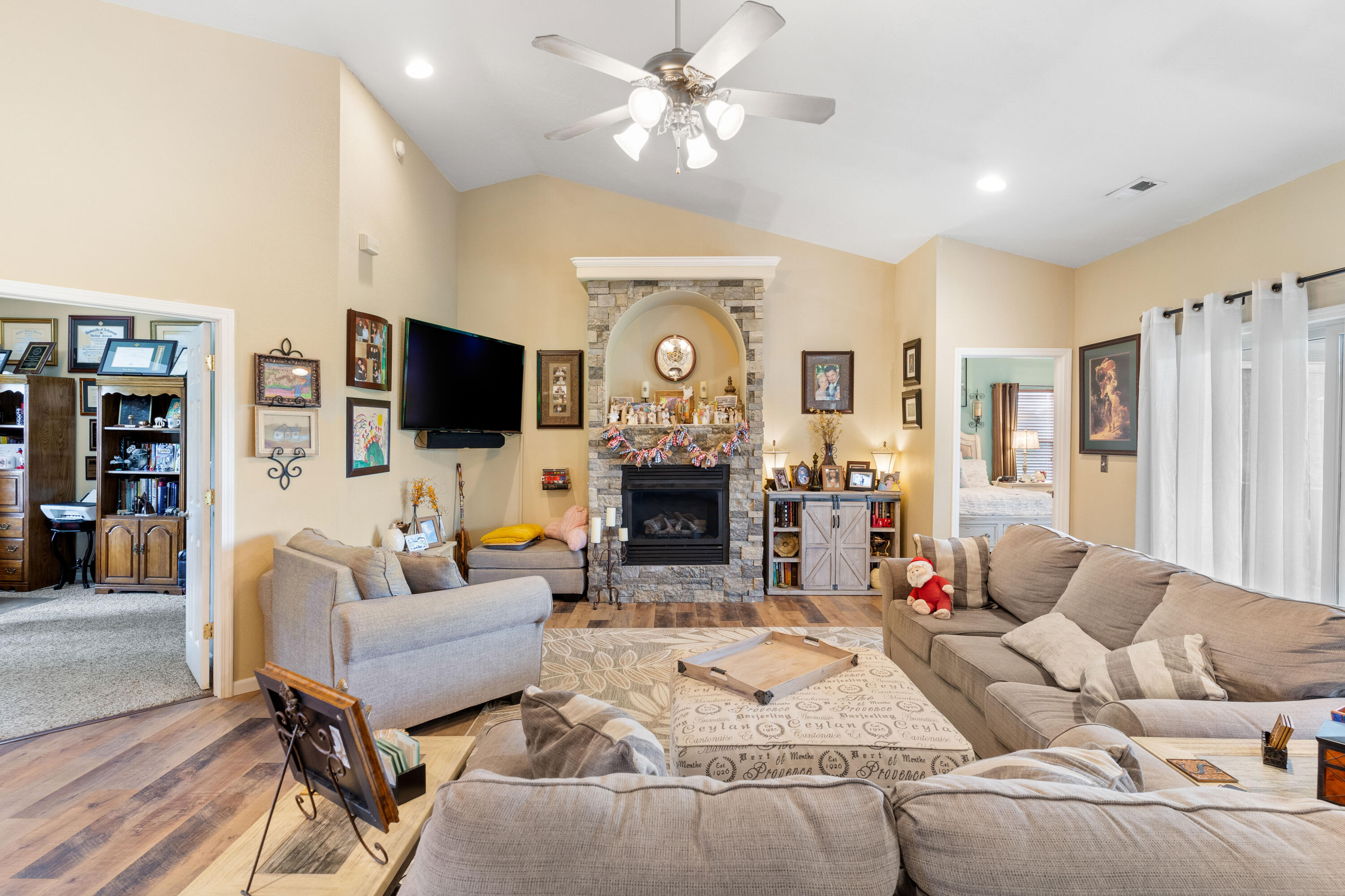 106 Finch Drive Property Photo 39