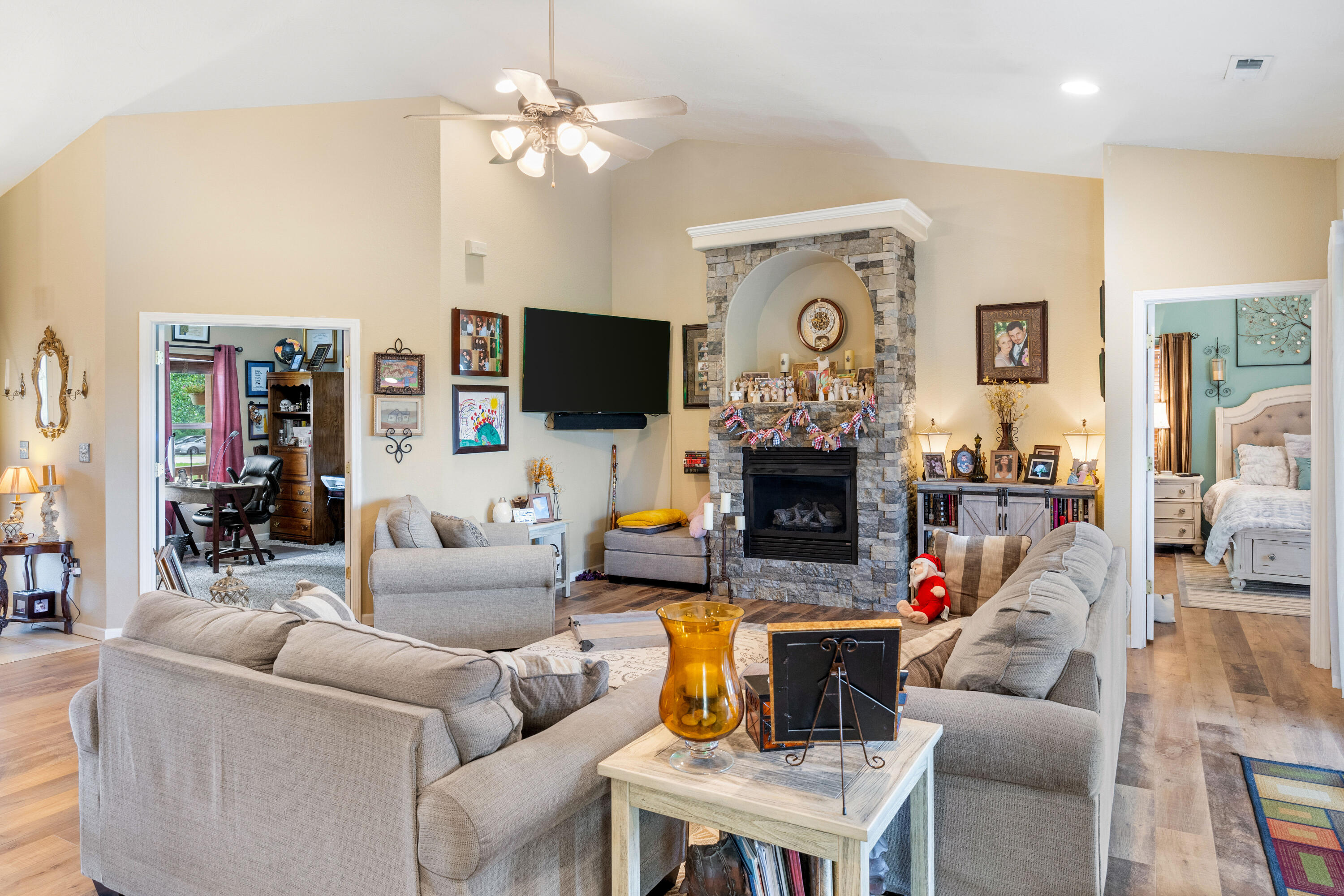 106 Finch Drive Property Photo 40