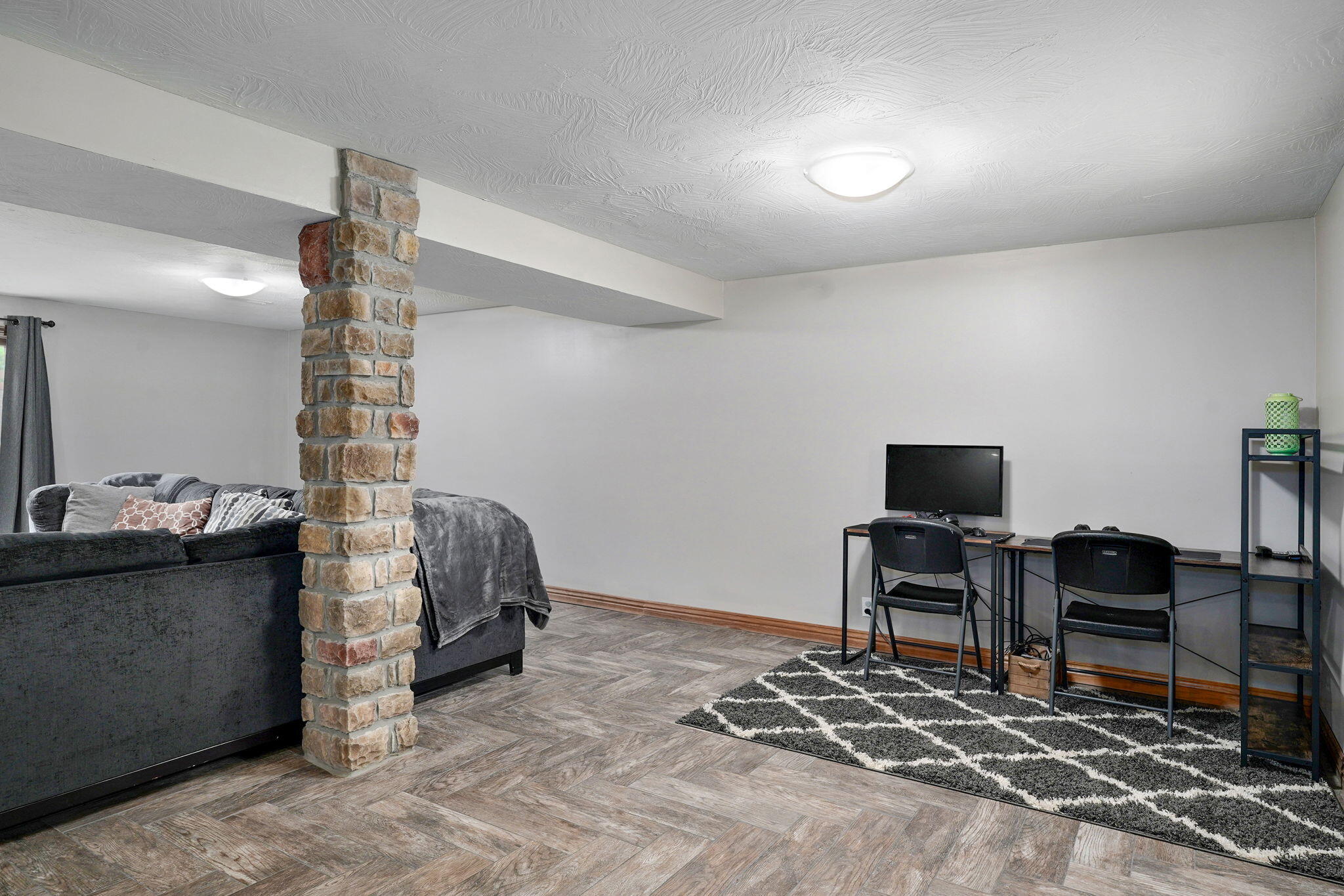 623 East Weaver Road Property Photo 40