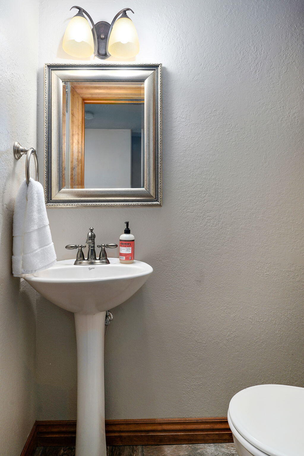 623 East Weaver Road Property Photo 41