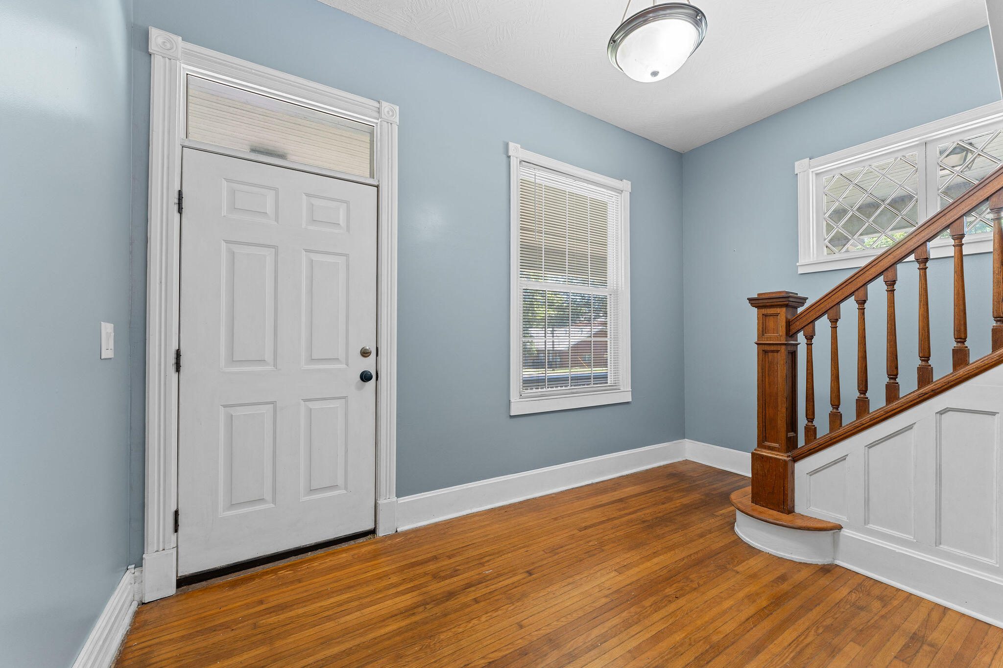1201 North Broadway Avenue Property Photo 6