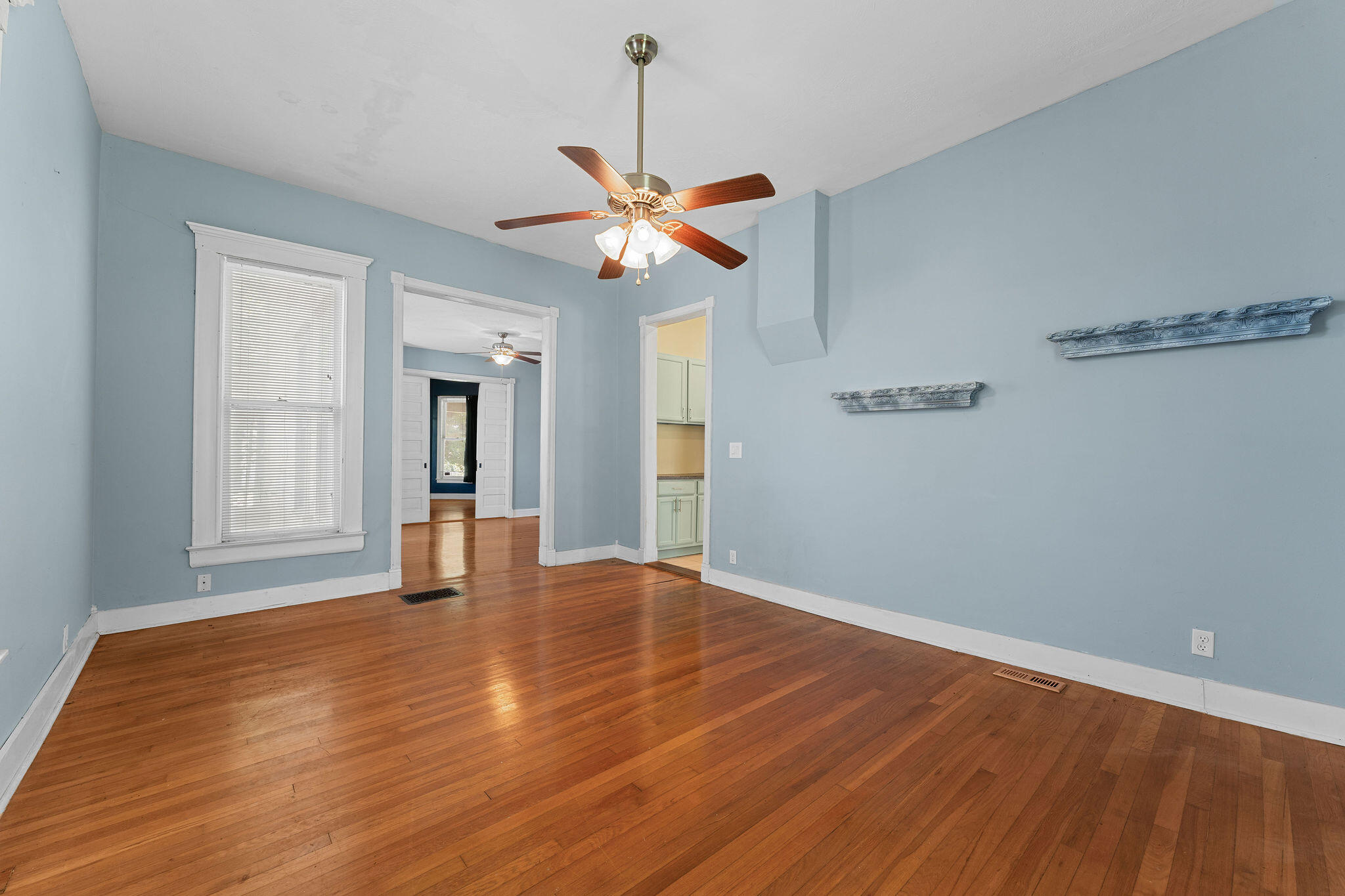 1201 North Broadway Avenue Property Photo 16