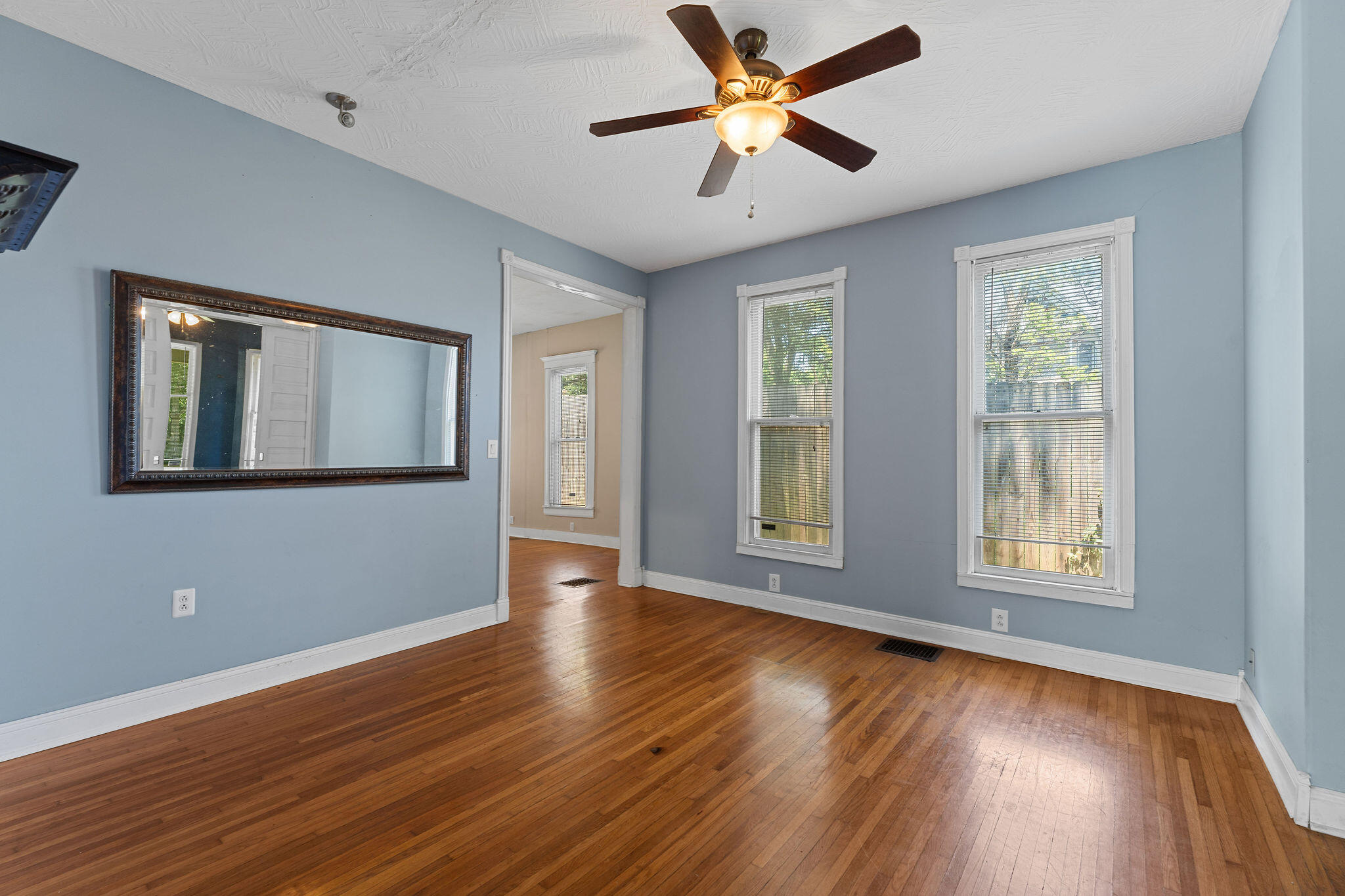 1201 North Broadway Avenue Property Photo 20