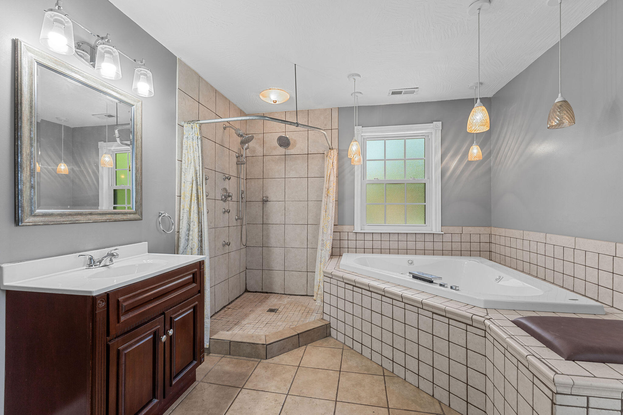 1201 North Broadway Avenue Property Photo 25