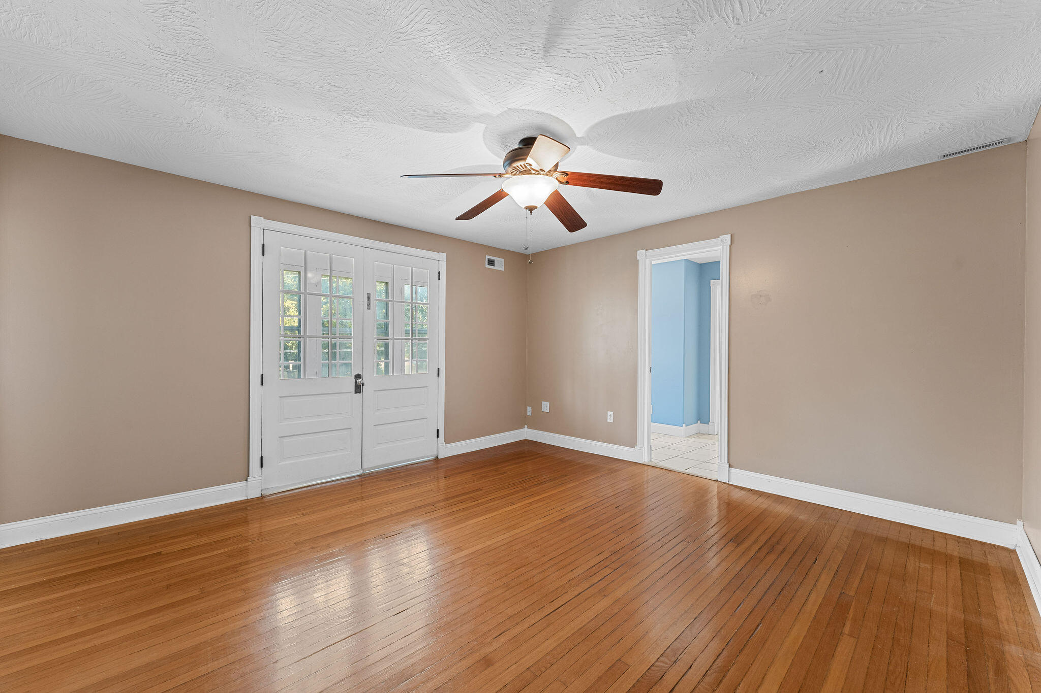 1201 North Broadway Avenue Property Photo 27