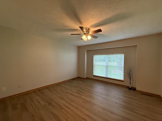 310 Mulling Drive Property Photo 15