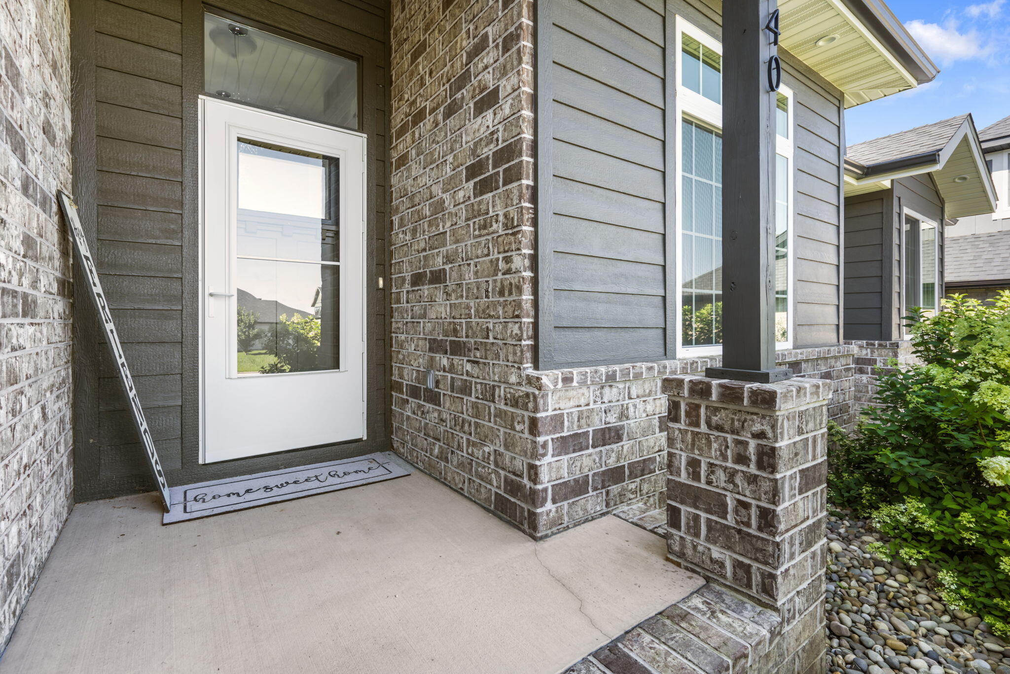 940 East Powers Court Property Photo 28