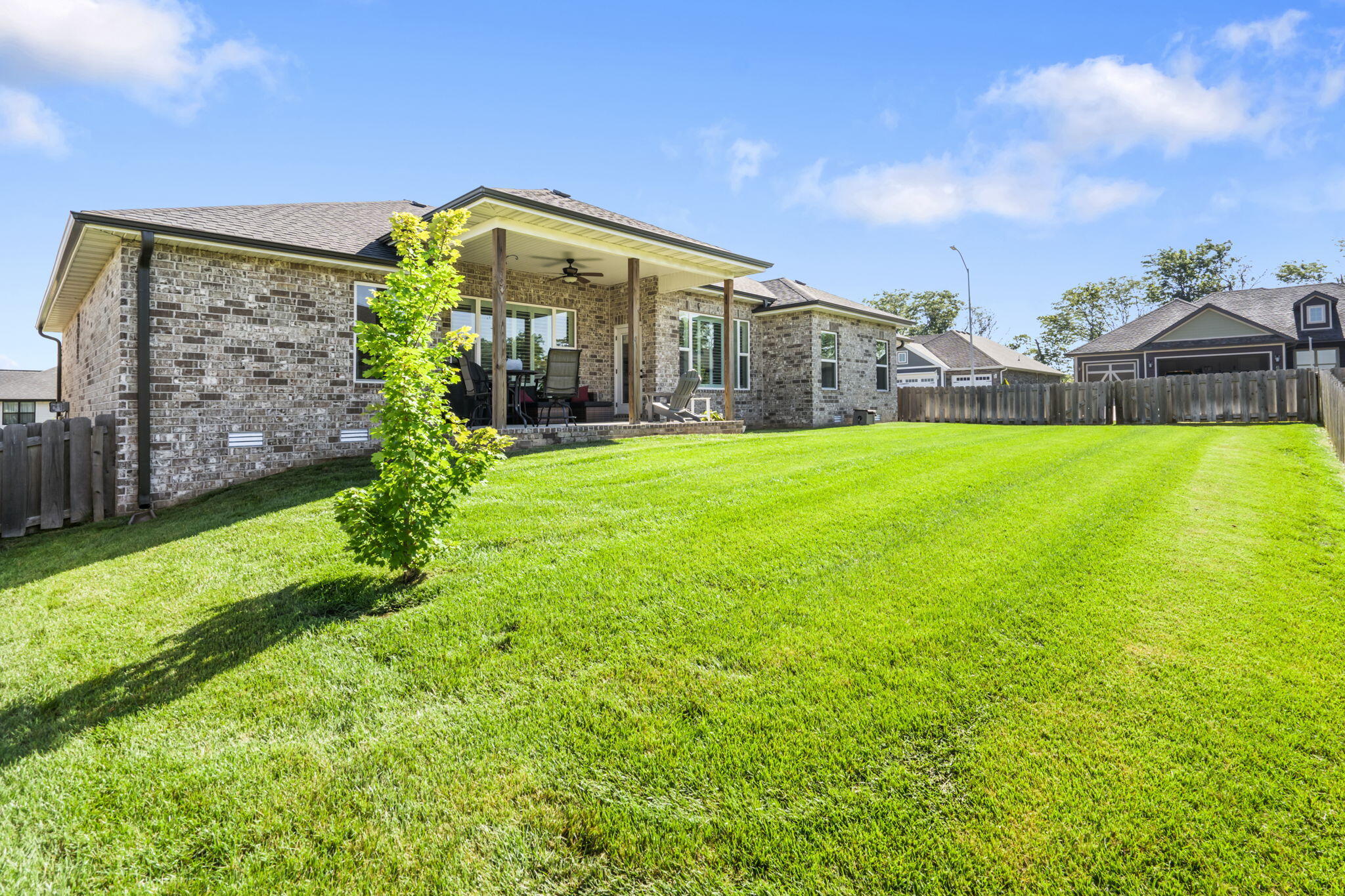 940 East Powers Court Property Photo 32