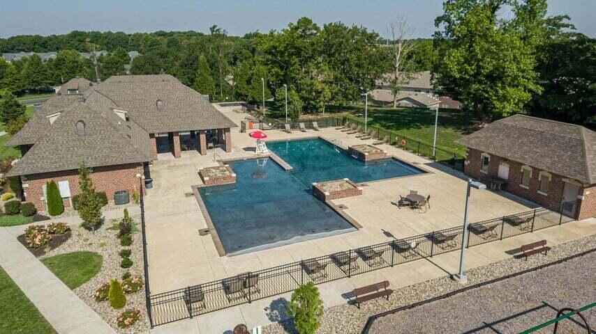 940 East Powers Court Property Photo 43