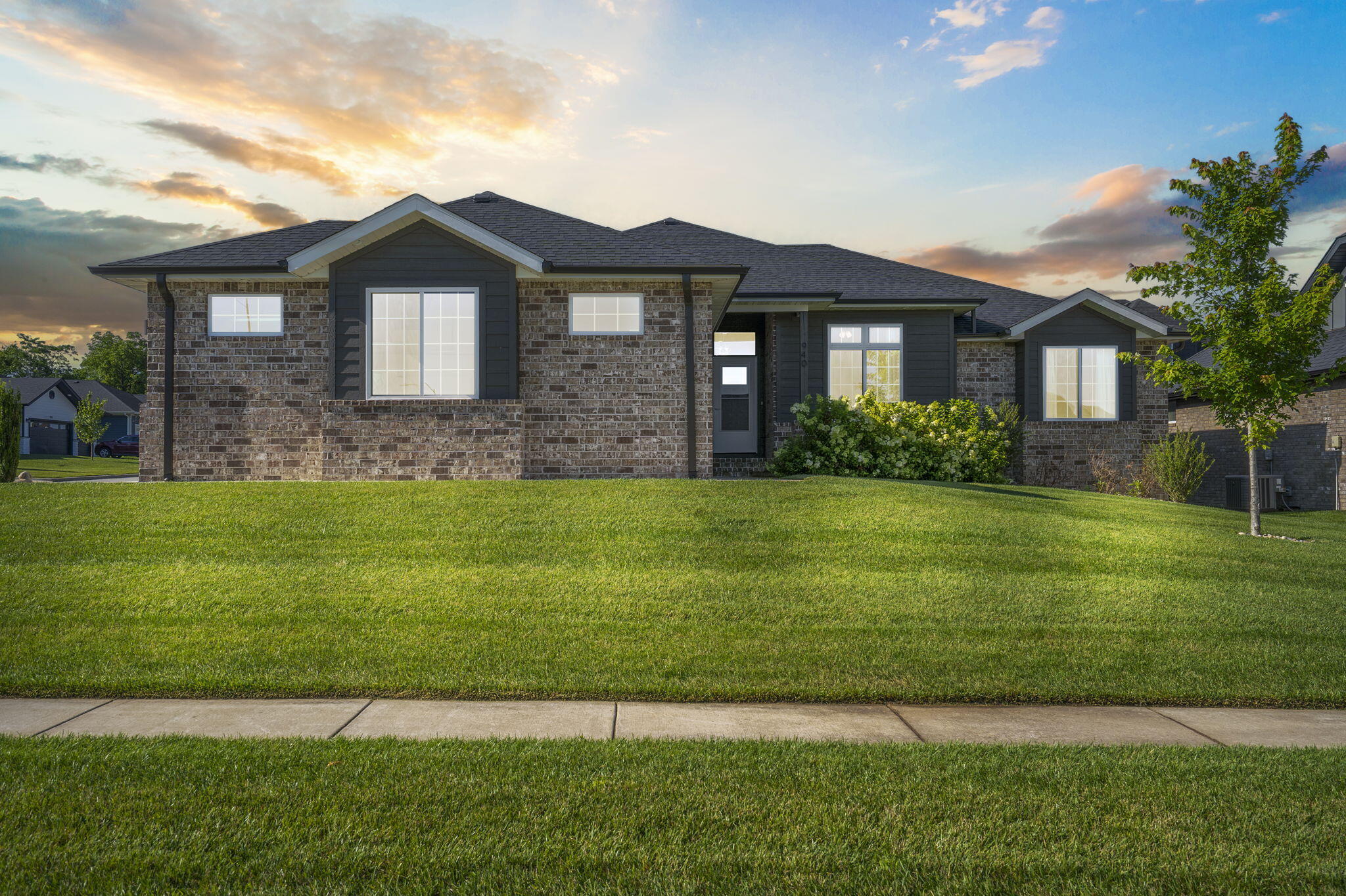 940 East Powers Court Property Photo 47