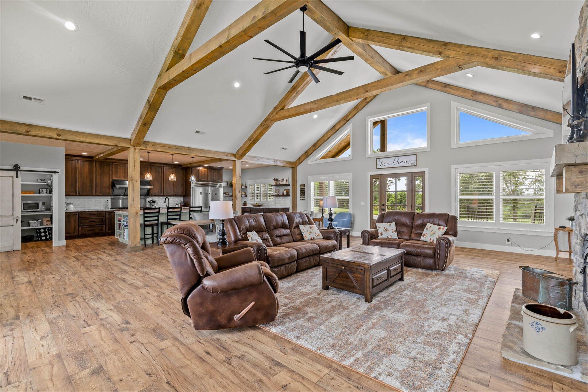 1074 Gideon Cave Road Property Photo 10