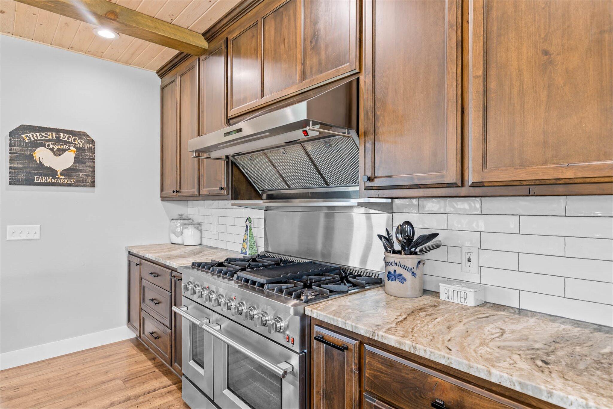 1074 Gideon Cave Road Property Photo 15