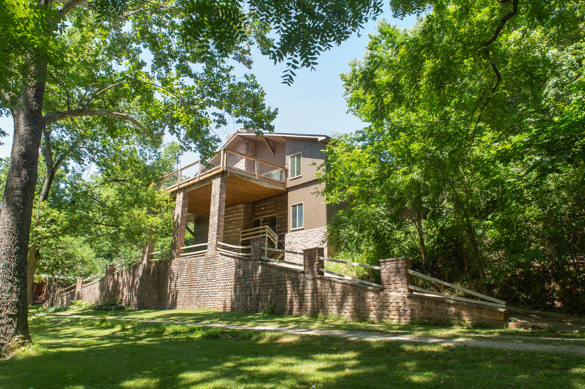 23 Sweetwater Lane Property Photo 1