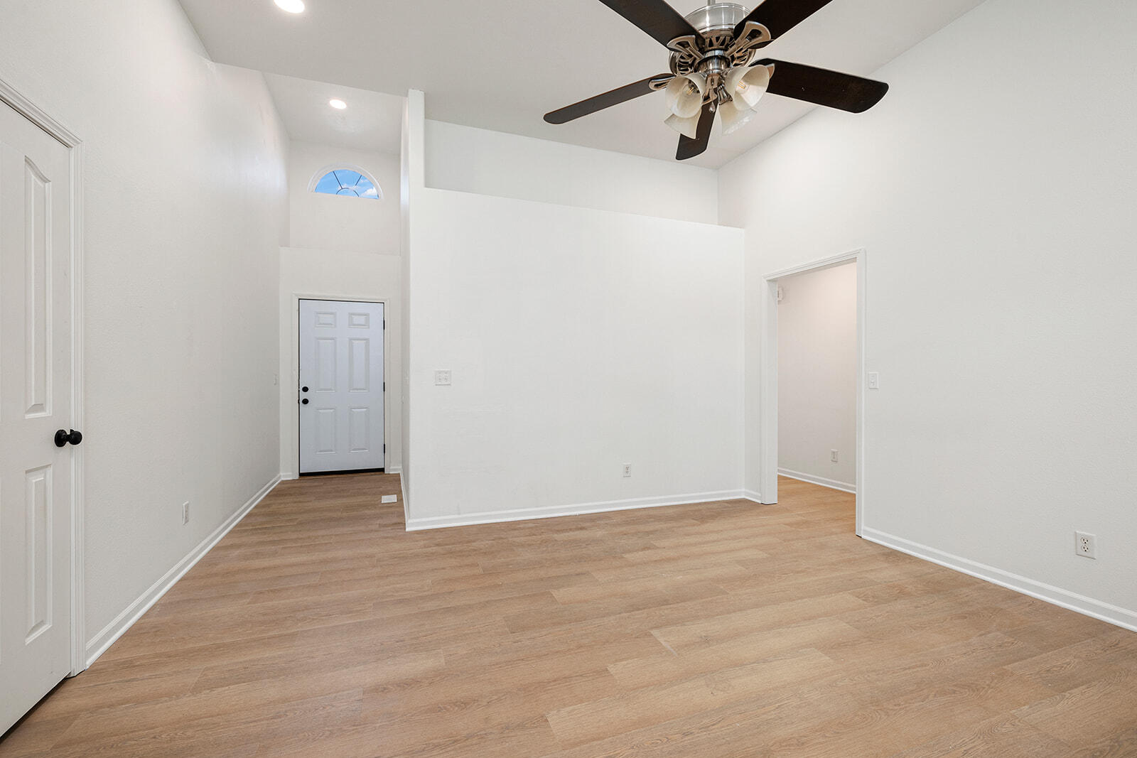 903 North 4th Street Property Photo 2