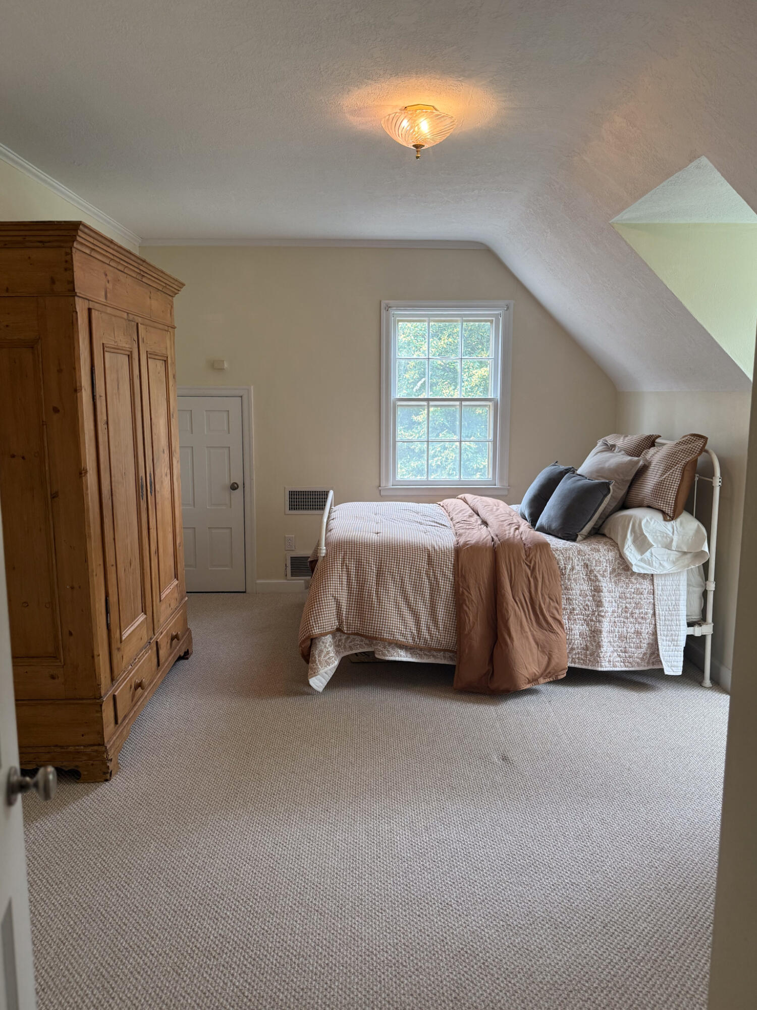 610 East Dorris Avenue Property Photo 32