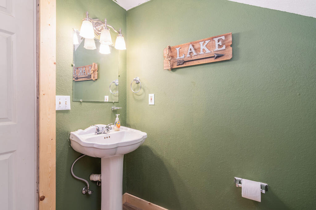 10620 West State Highway 76 Property Photo 55