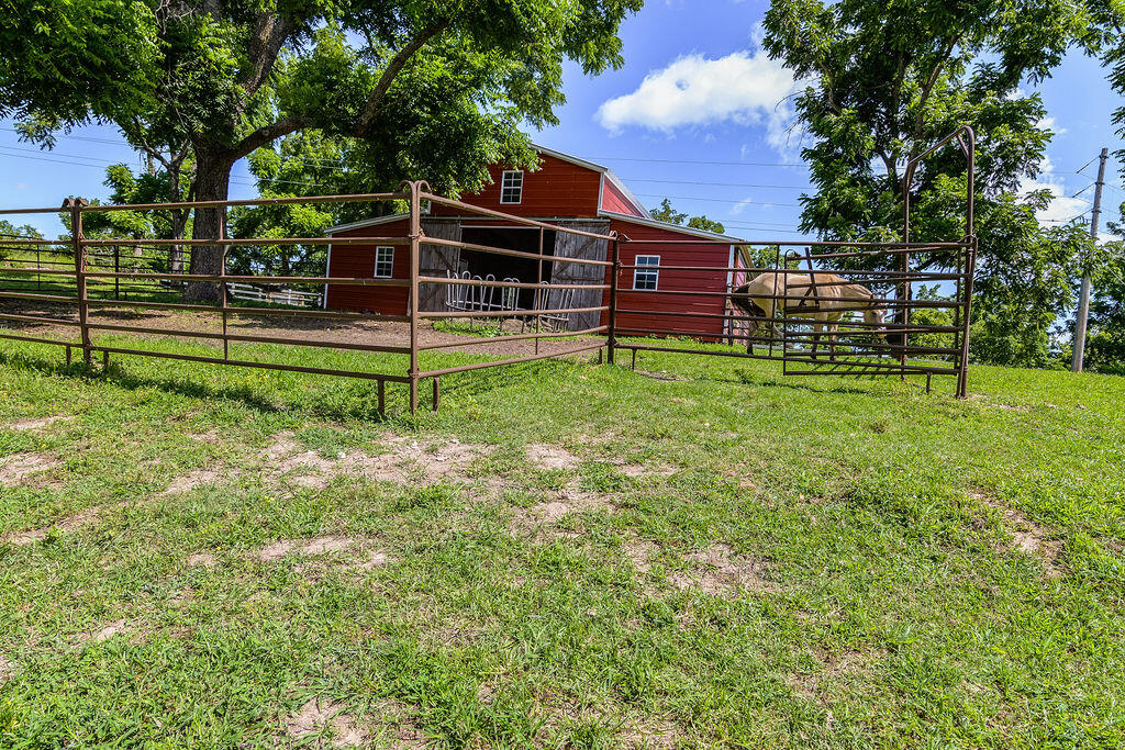 10620 West State Highway 76 Property Photo 69