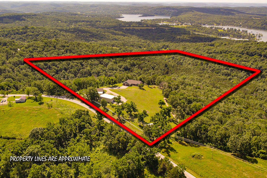 10620 West State Highway 76 Property Photo 1