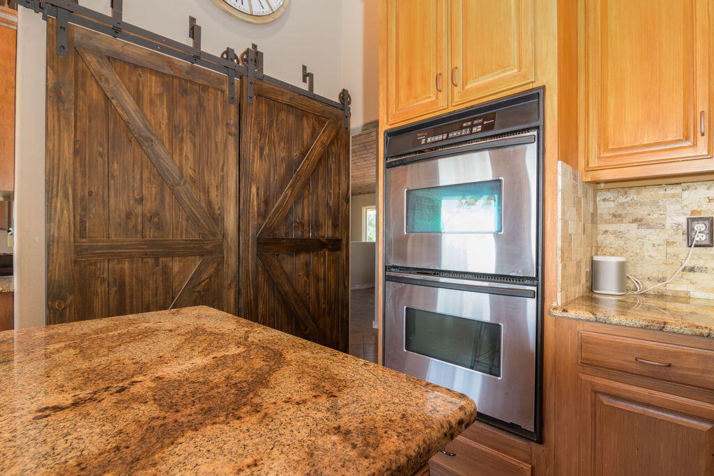 10620 West State Highway 76 Property Photo 13