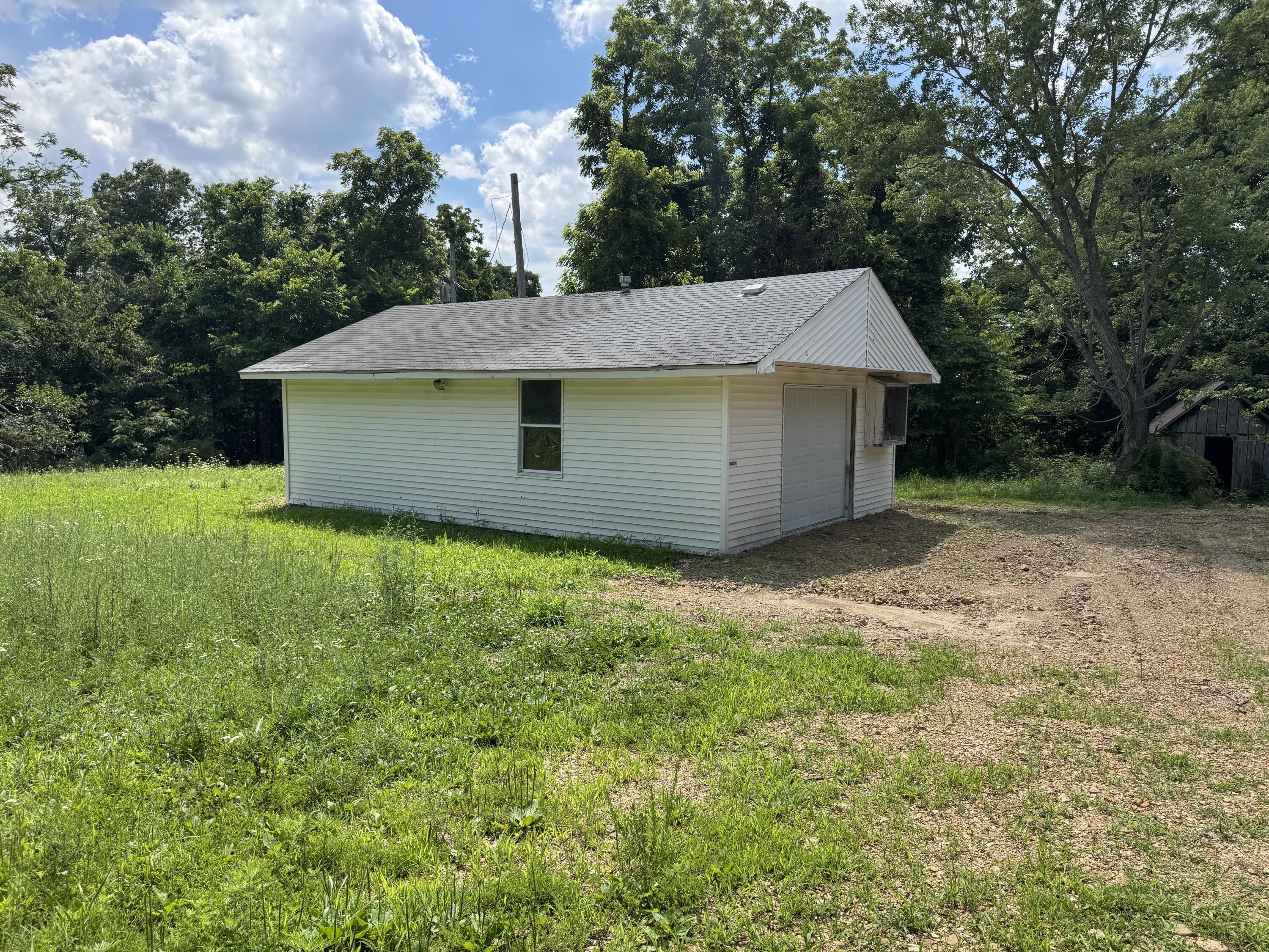 8785 St. George Road Property Photo 1