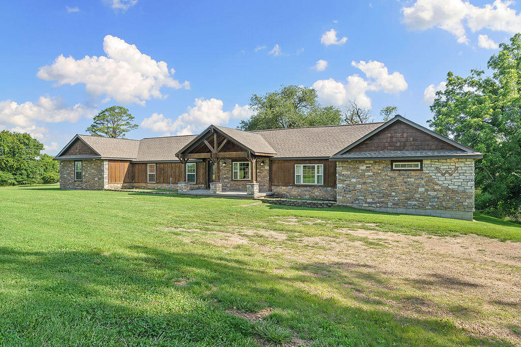 6269 East State Highway 76