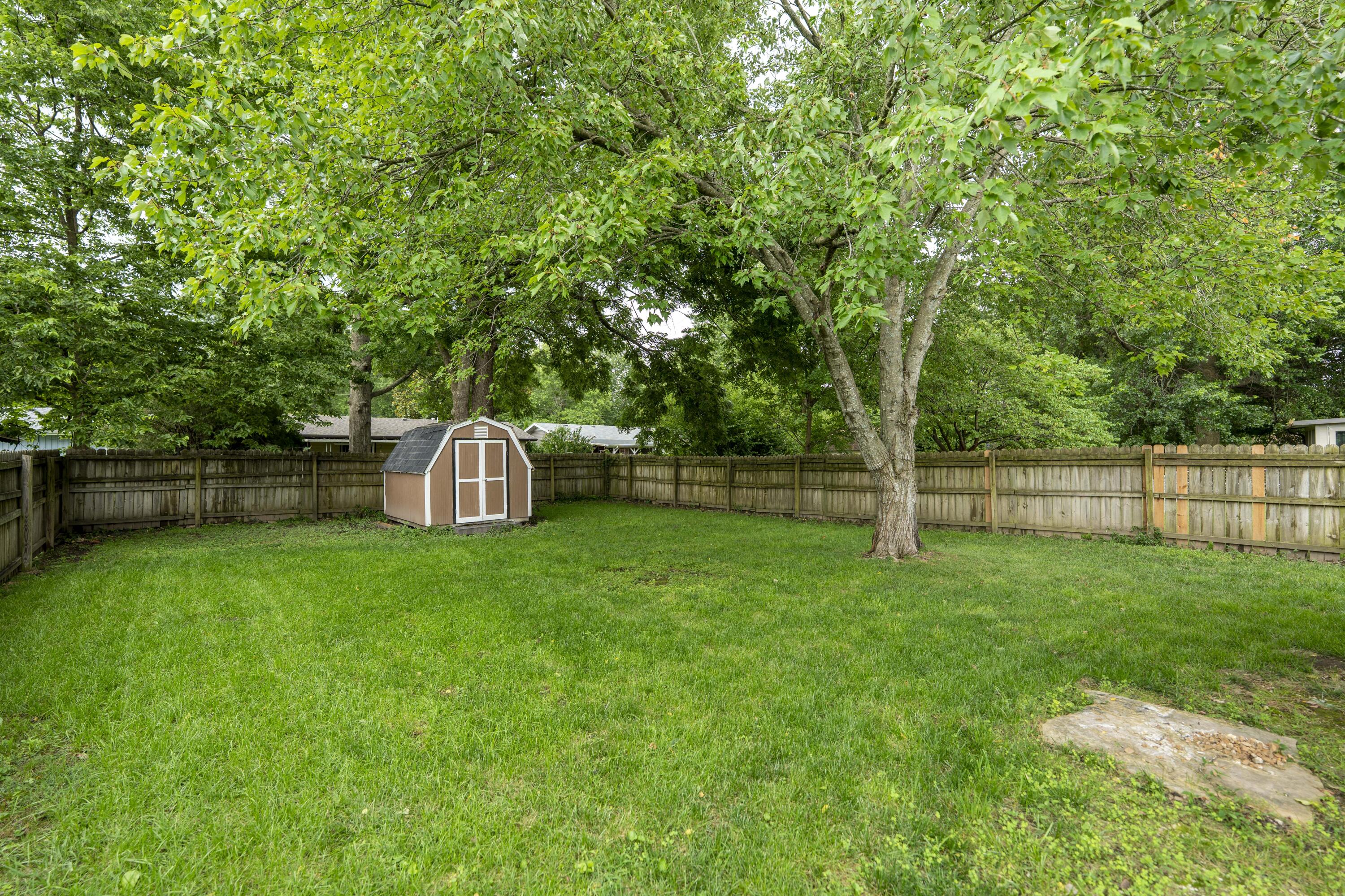 210 North Cedarbrook Avenue Property Photo 34