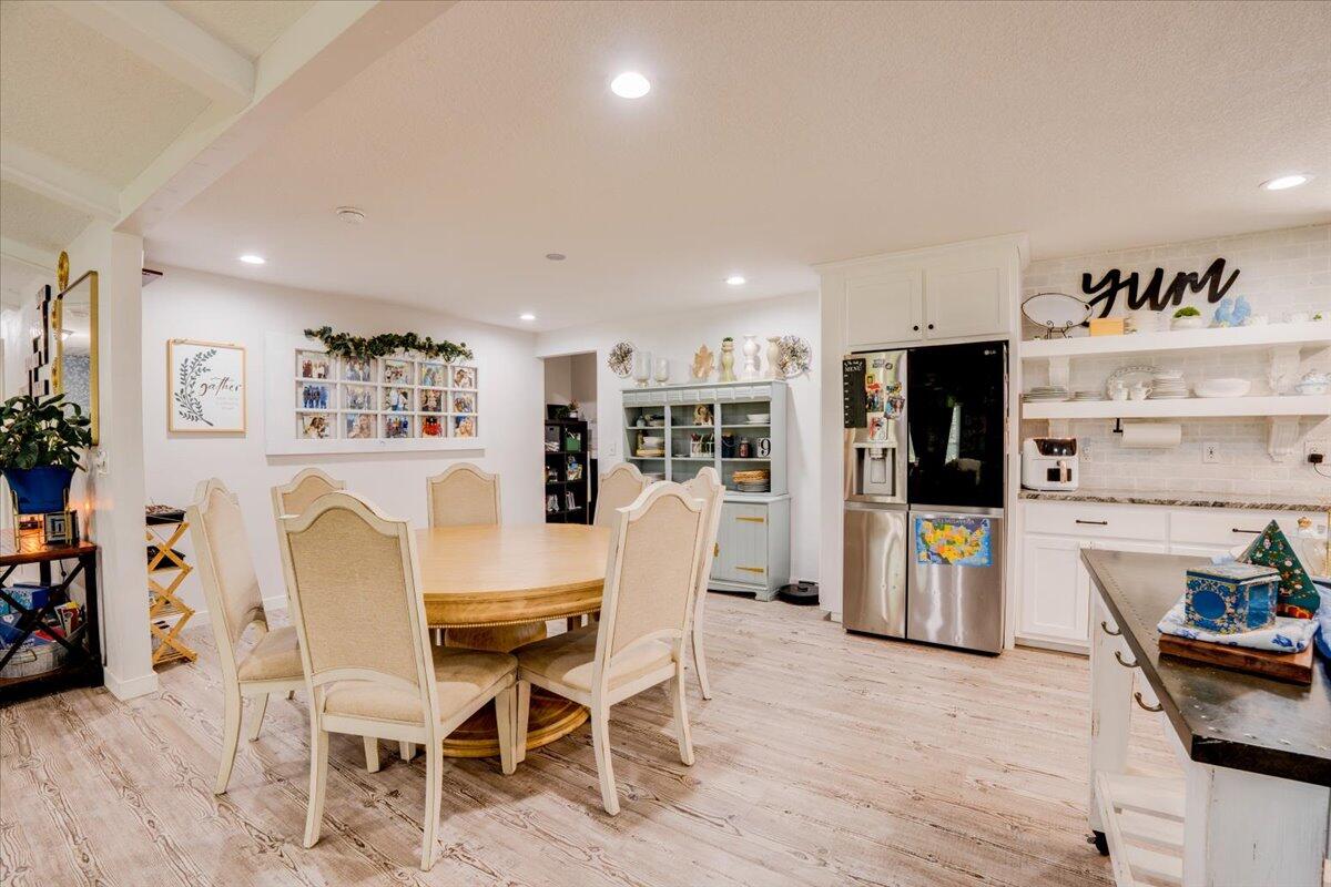 11284 Norway Road Property Photo 7