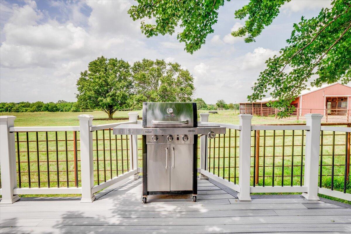11284 Norway Road Property Photo 27