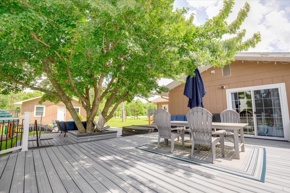 11284 Norway Road Property Photo 28