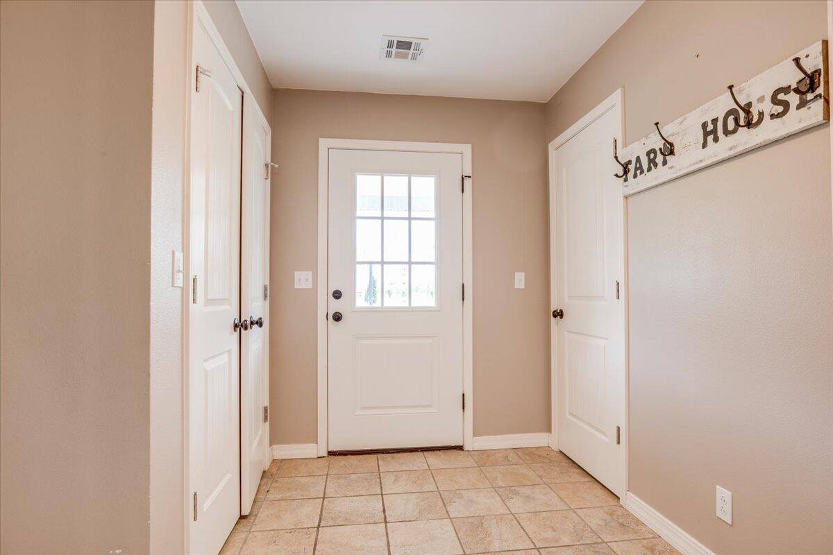 11284 Norway Road Property Photo 38