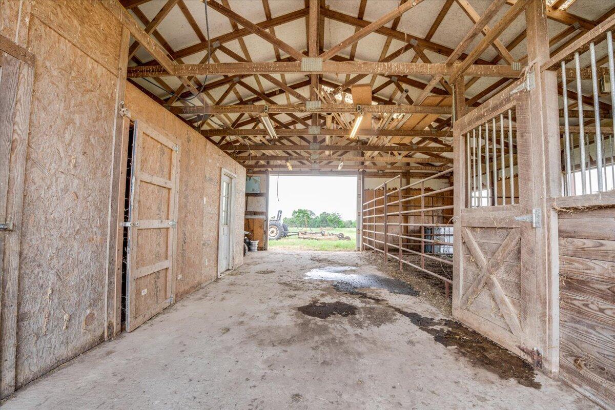 11284 Norway Road Property Photo 53