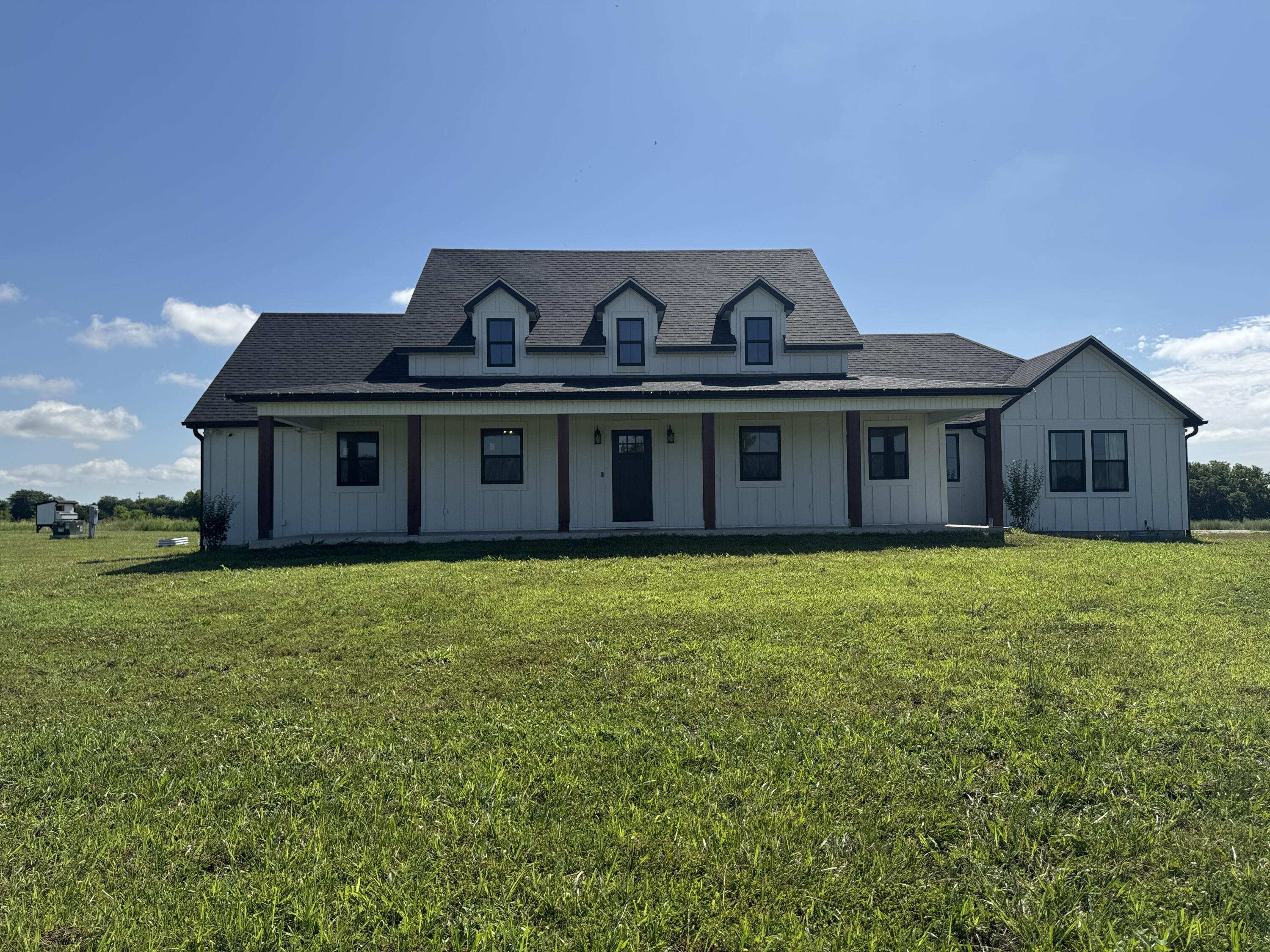 5122 Highway F Property Photo 1