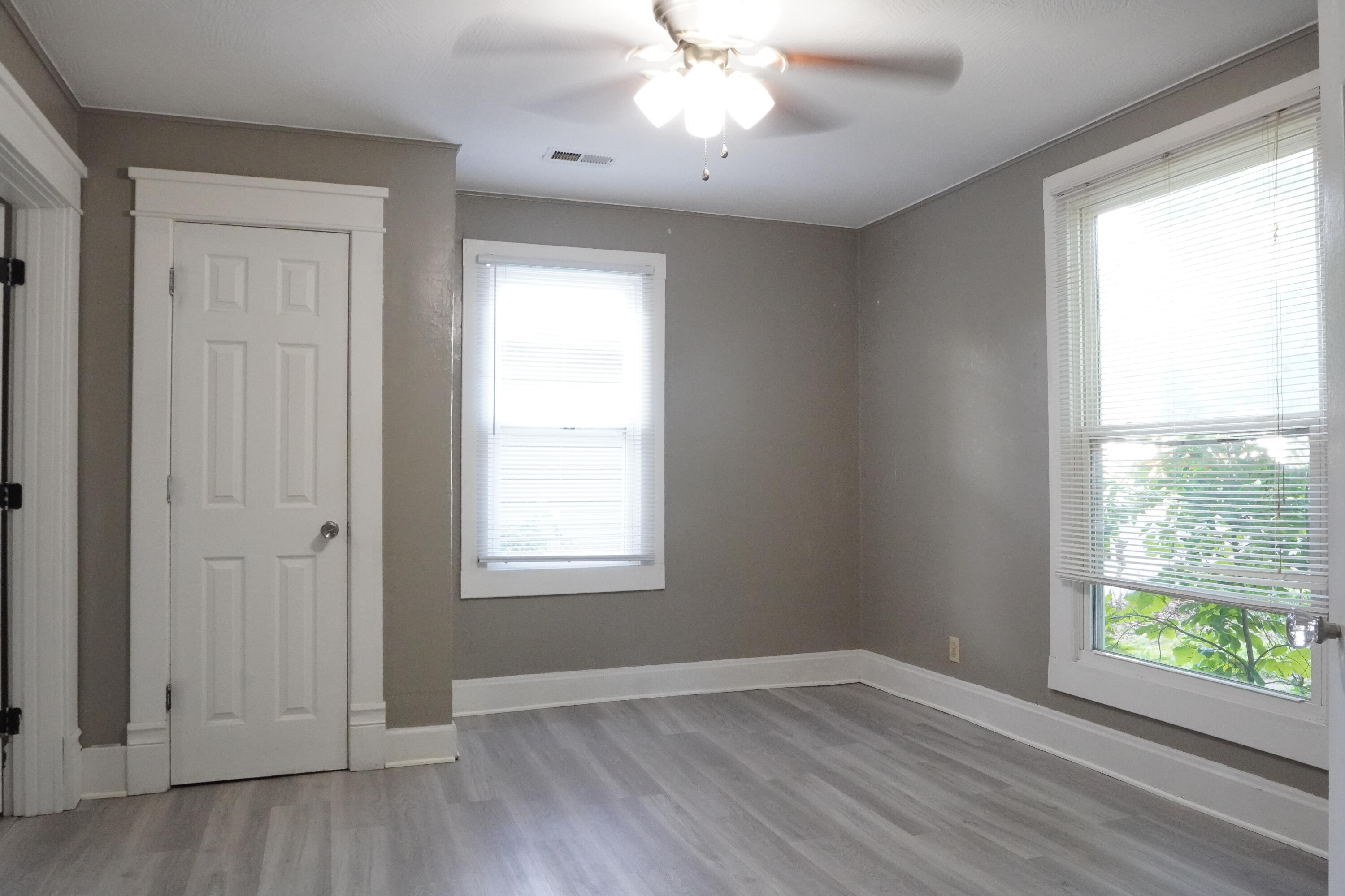 1019 North Clifton Avenue Property Photo 4