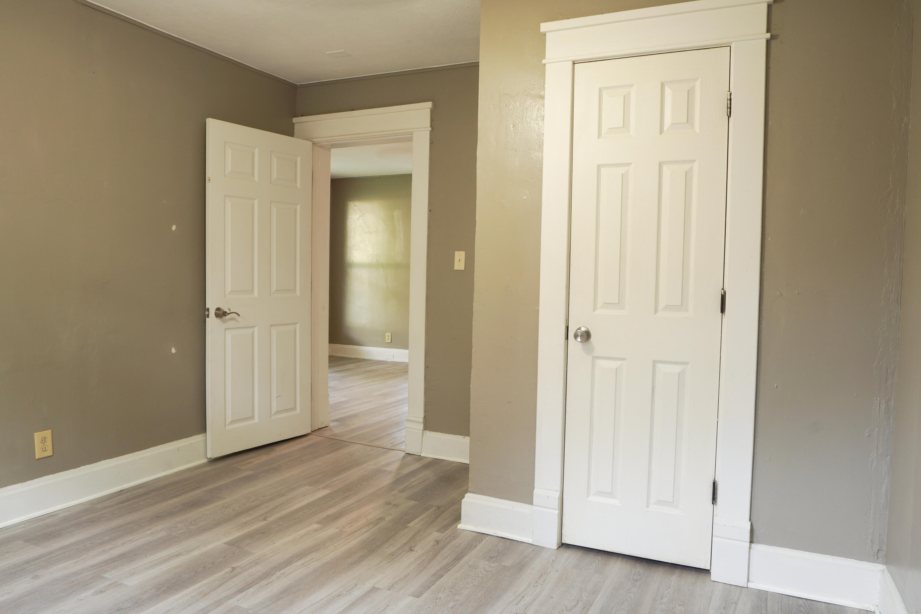 1019 North Clifton Avenue Property Photo 6