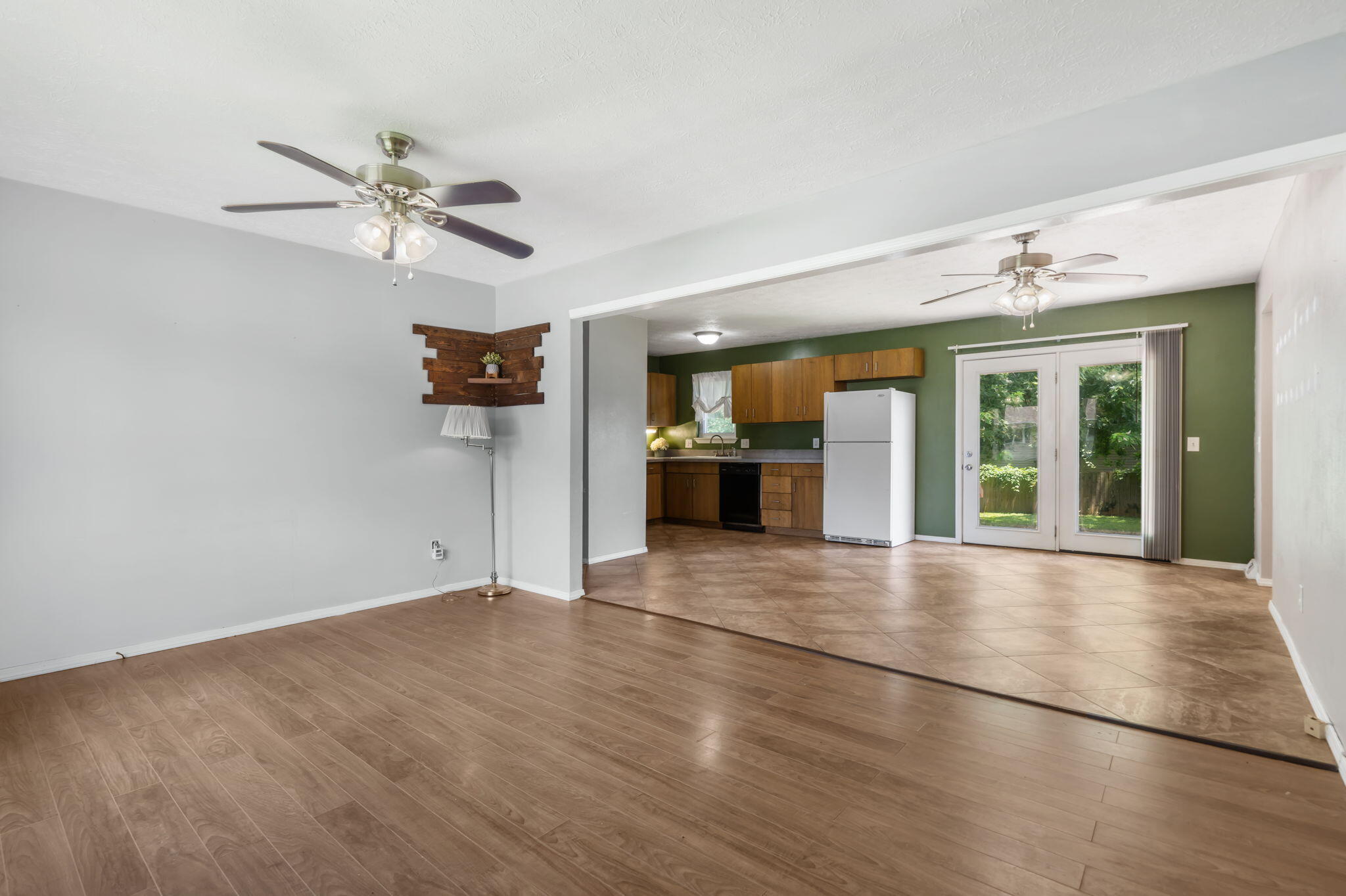 3006 North Pierce Avenue Property Photo 6