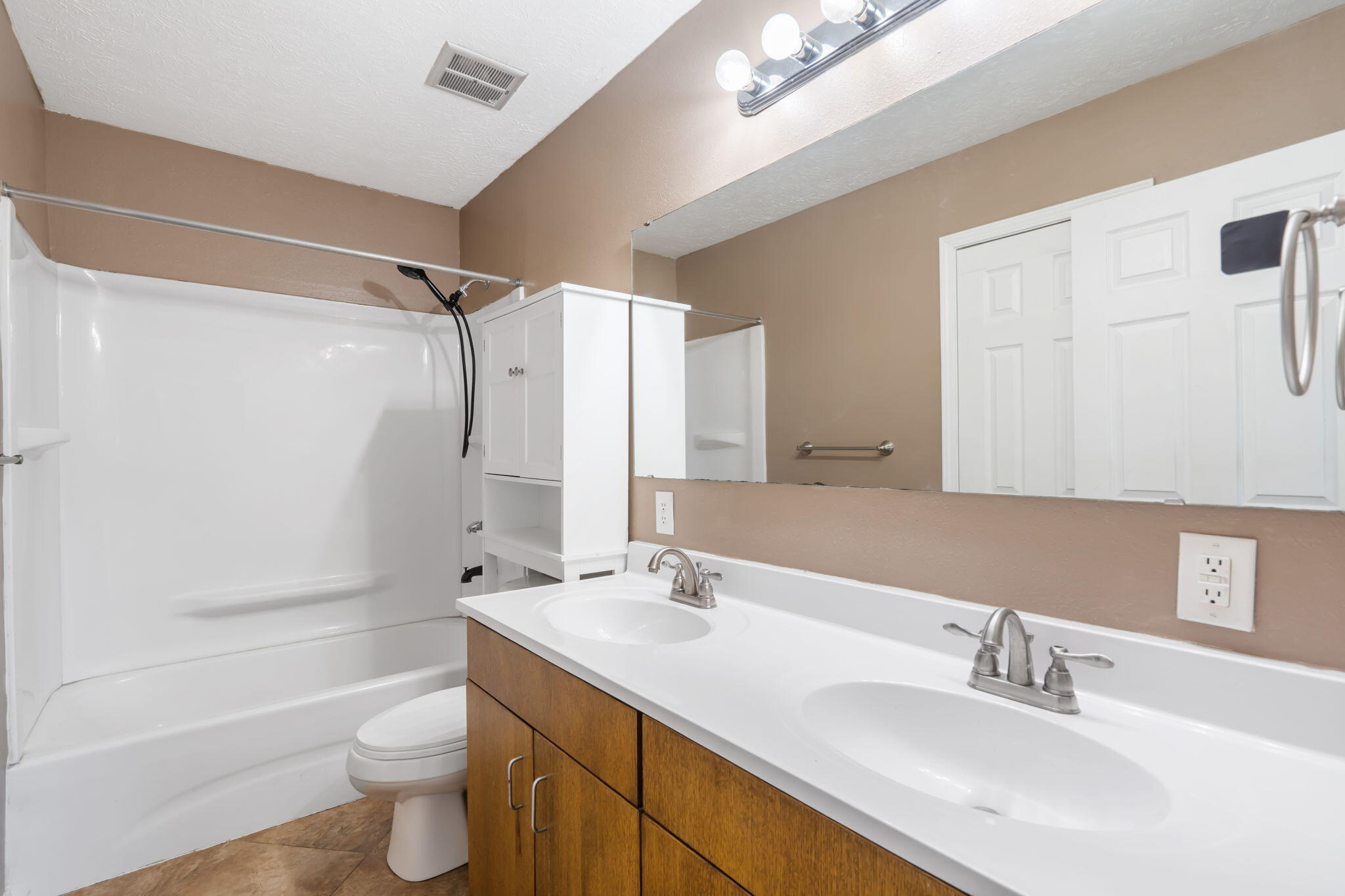3006 North Pierce Avenue Property Photo 19