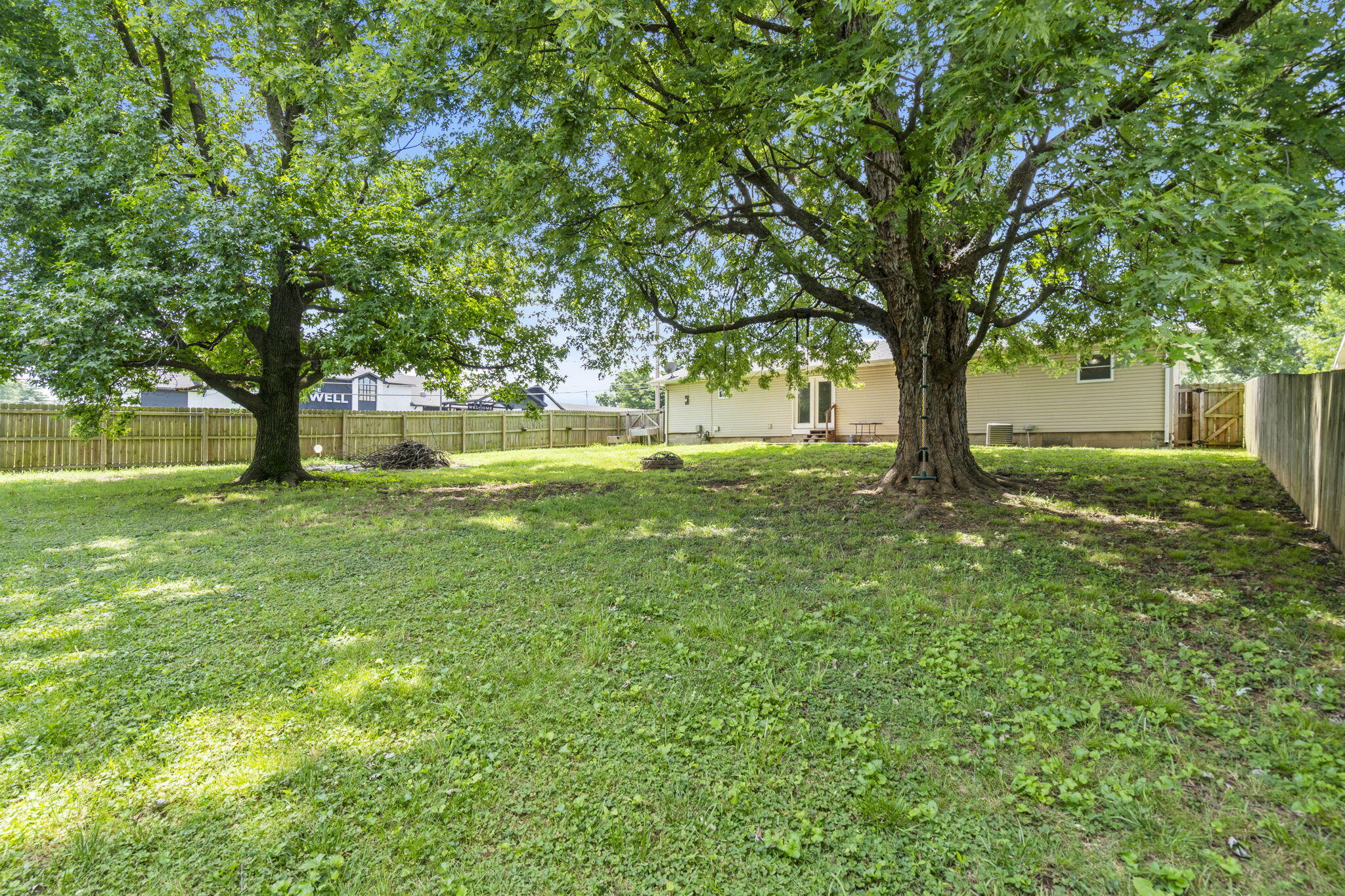 3006 North Pierce Avenue Property Photo 23