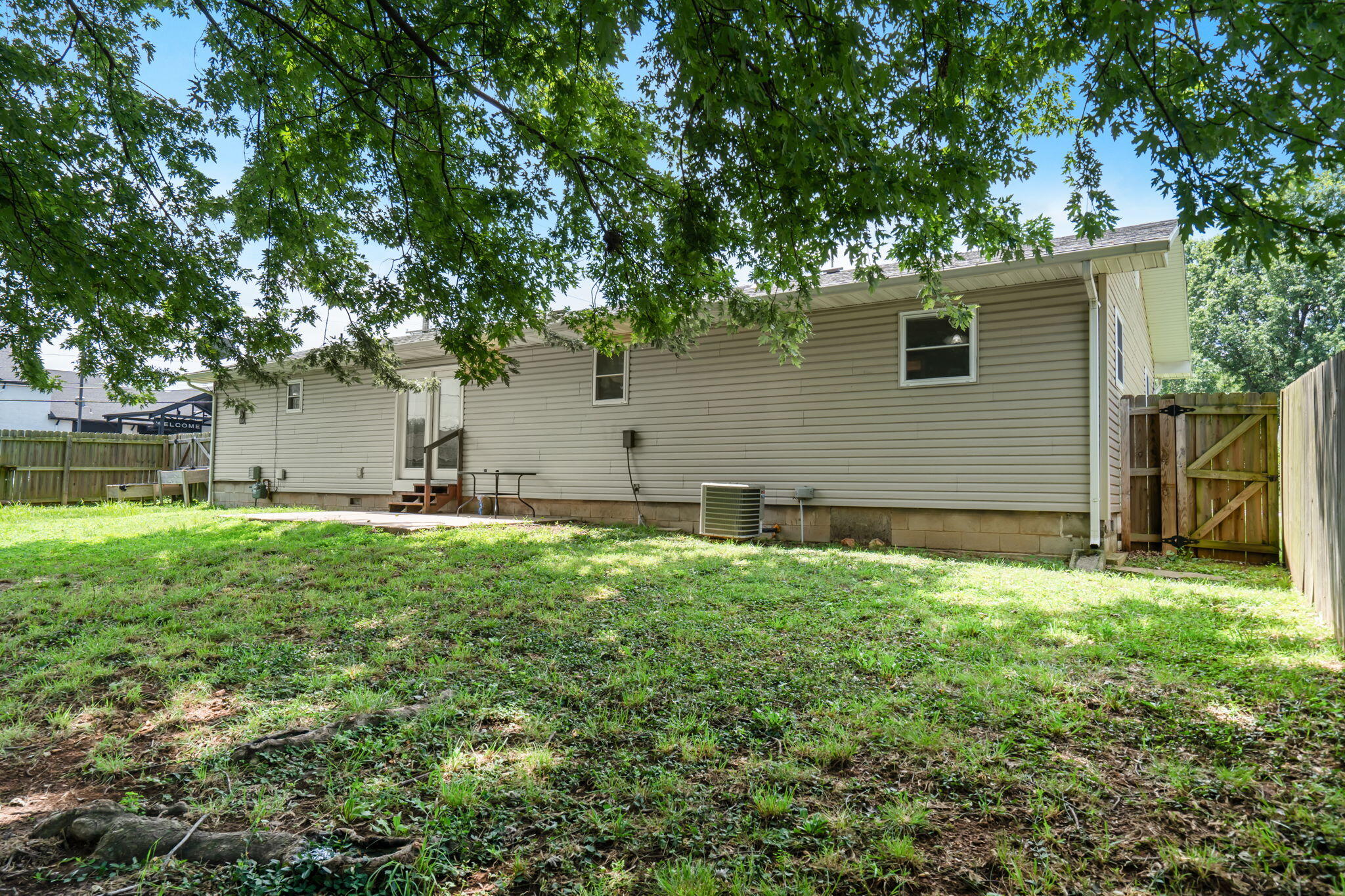 3006 North Pierce Avenue Property Photo 24