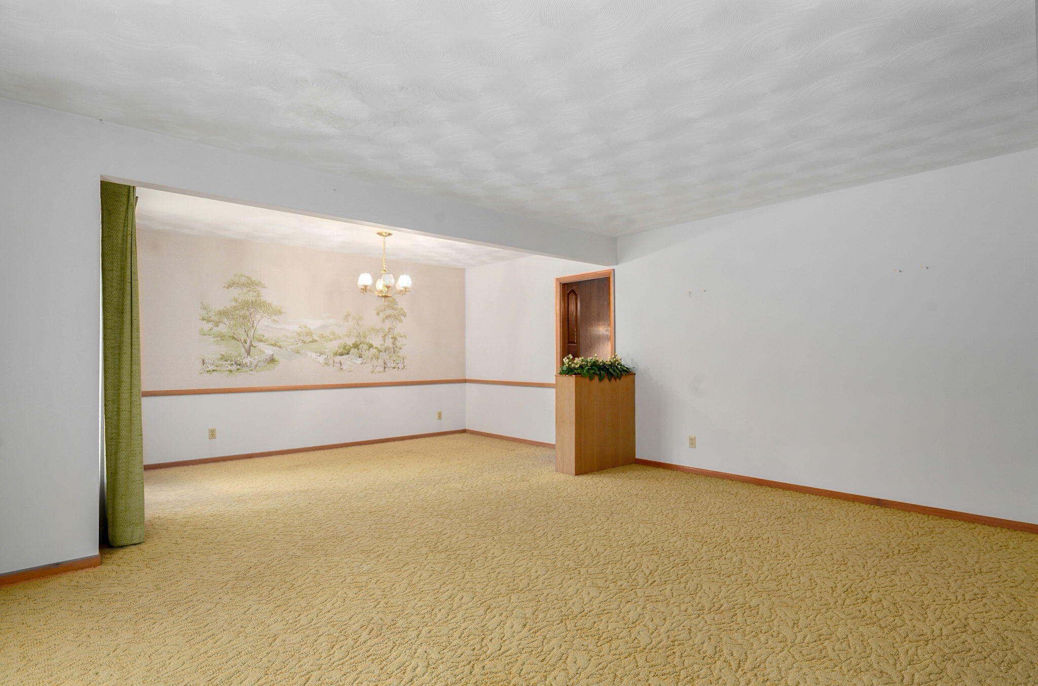 3066 East Lomita Street Property Photo 8