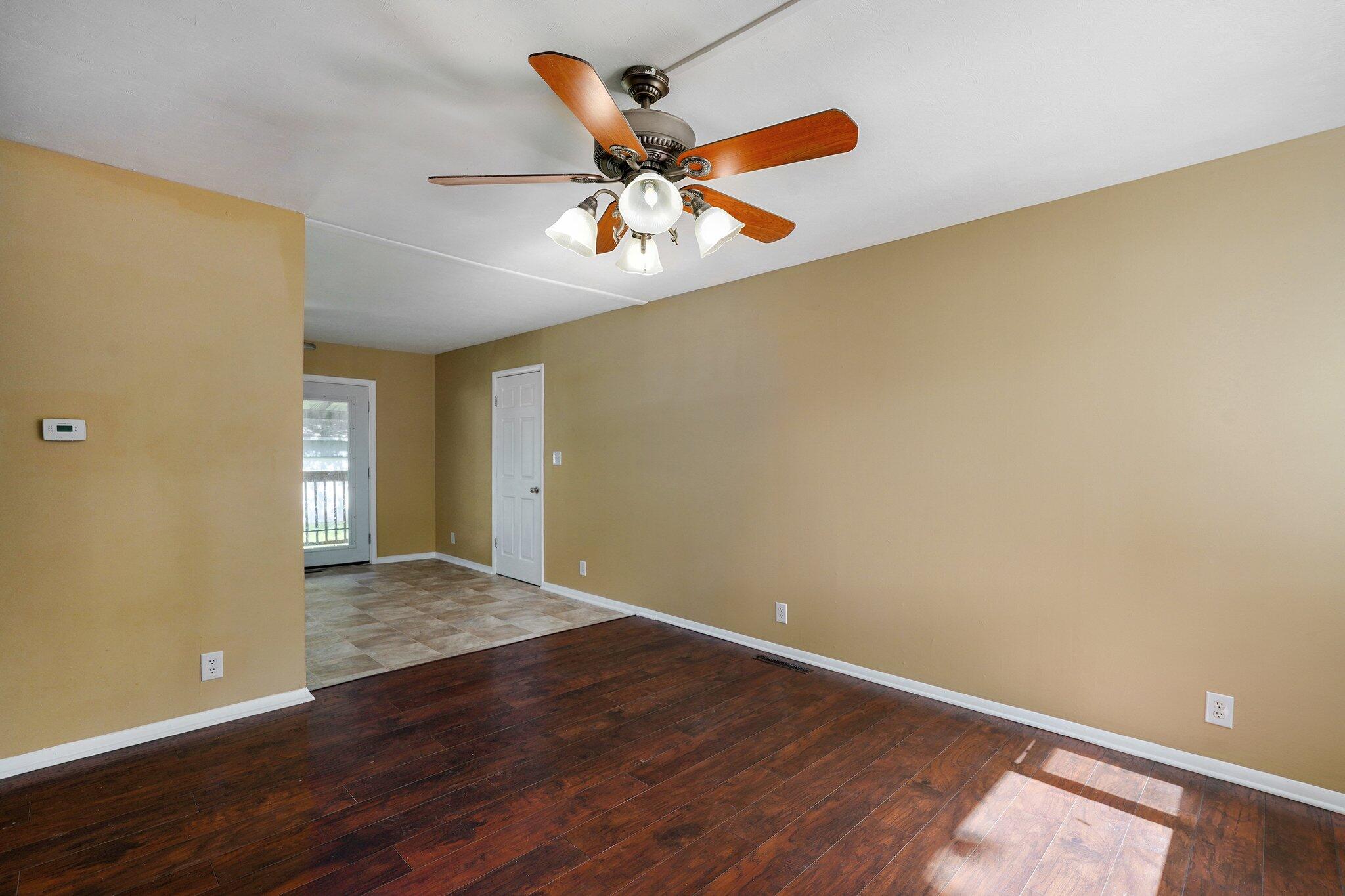 3113 North Howard Avenue Property Photo 5