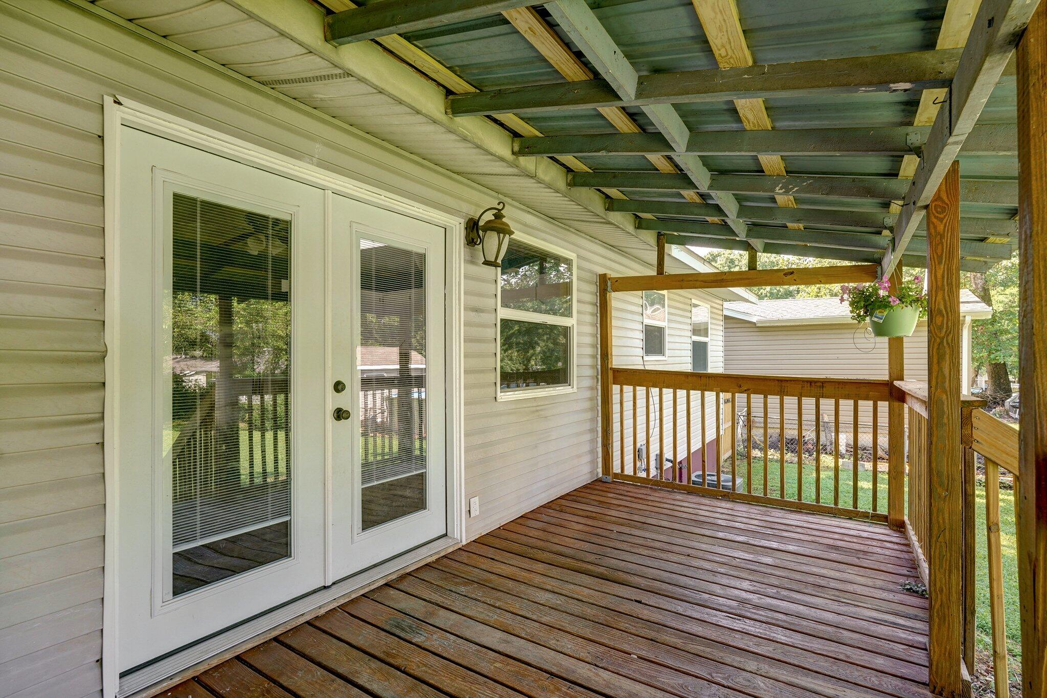 3113 North Howard Avenue Property Photo 21