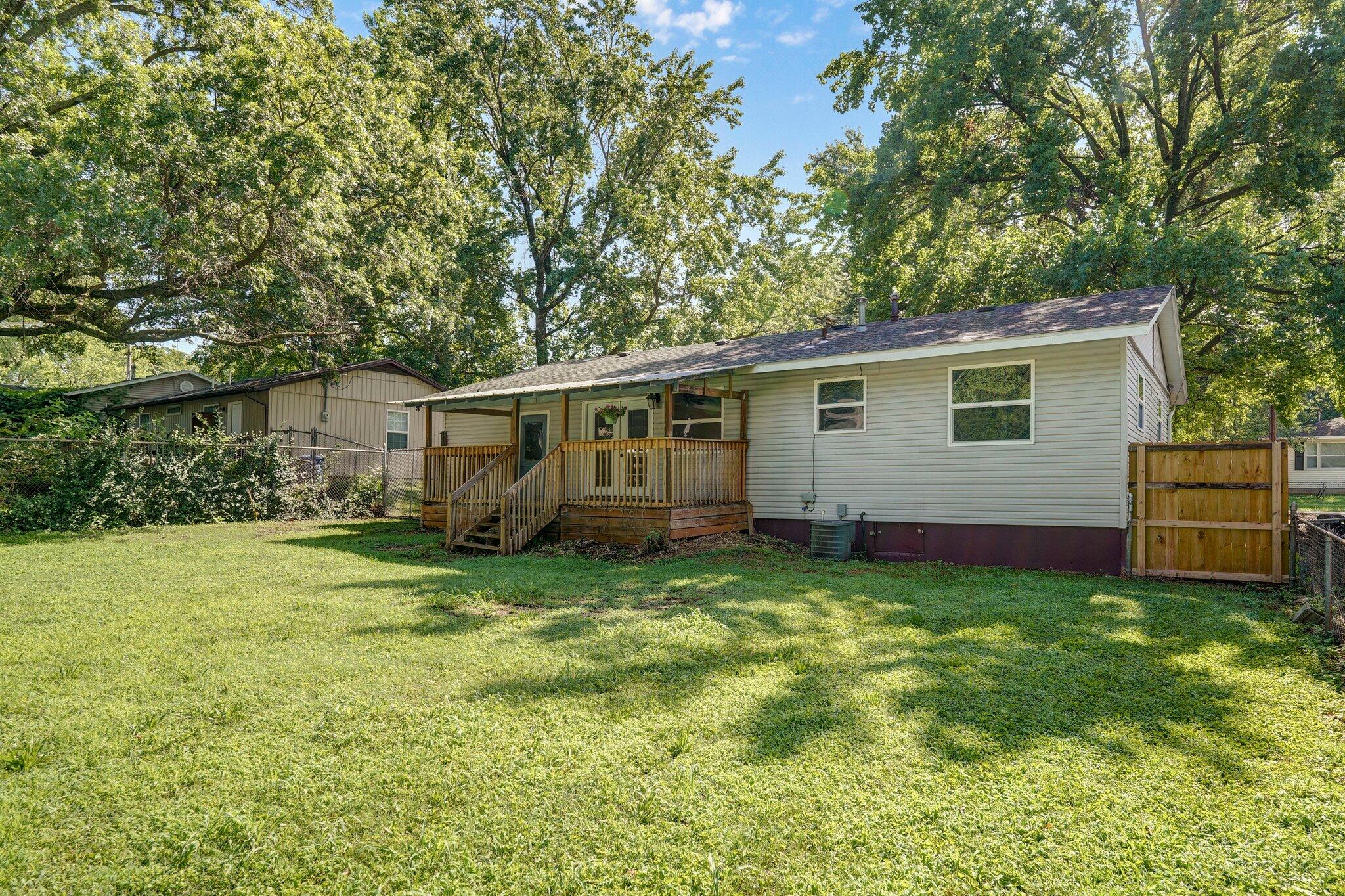 3113 North Howard Avenue Property Photo 23
