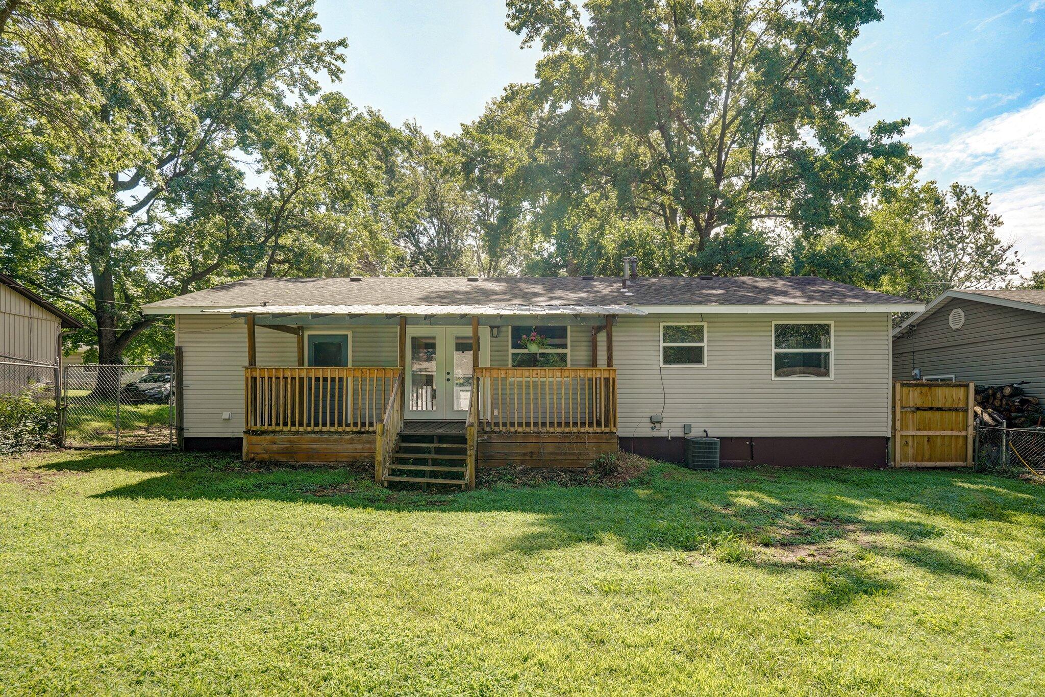 3113 North Howard Avenue Property Photo 25