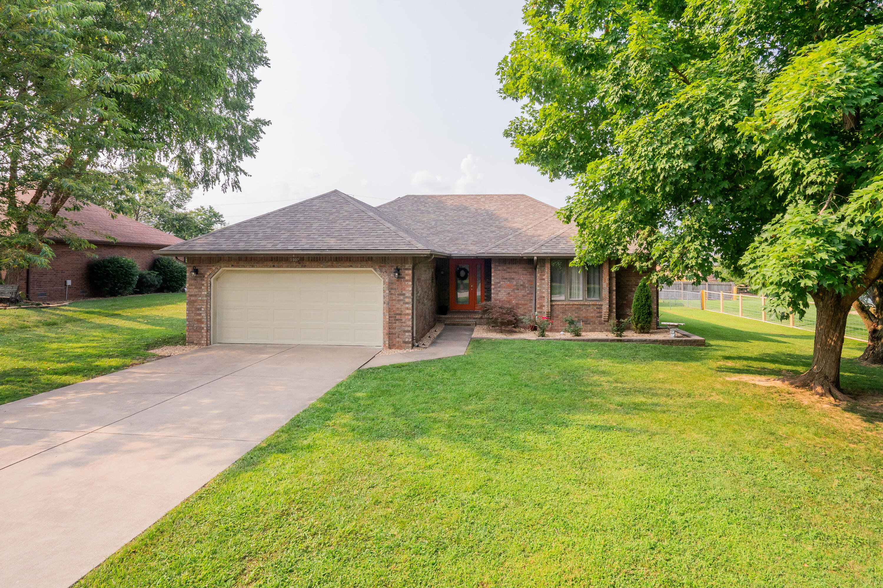 1007 Bryce Lane Property Photo 1