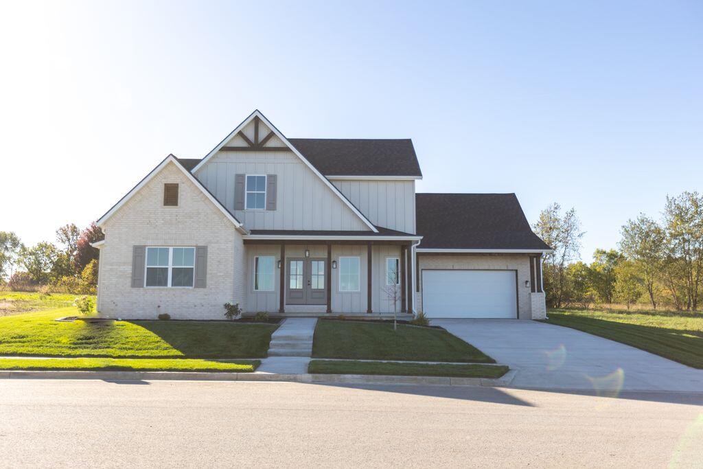 1319 East Valley Trail Drive