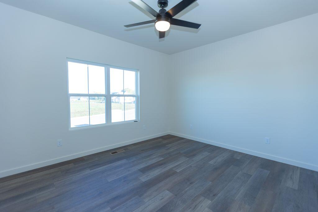1319 East Valley Trail Drive Property Photo 17