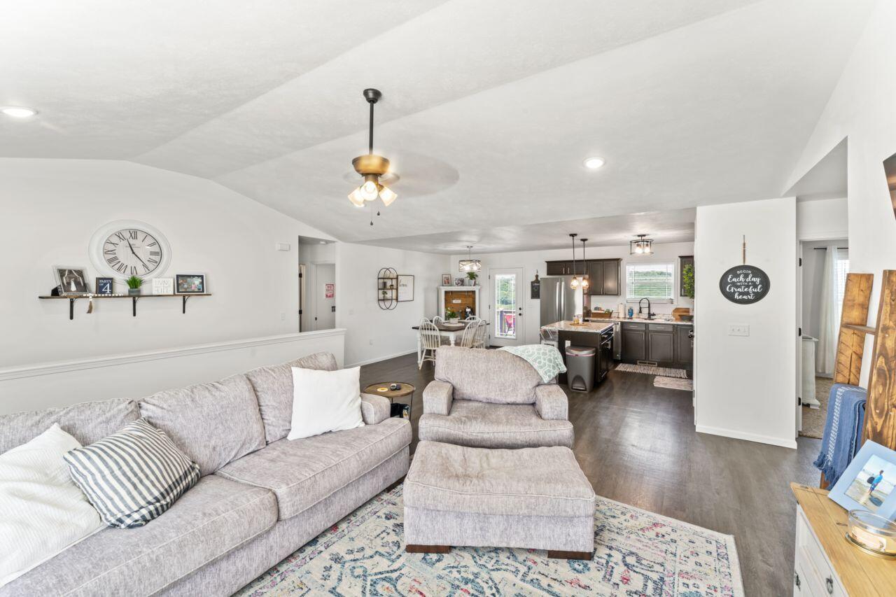 313 Wolf Trail Drive Property Photo 5