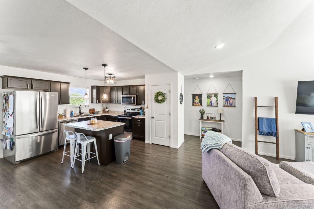 313 Wolf Trail Drive Property Photo 7