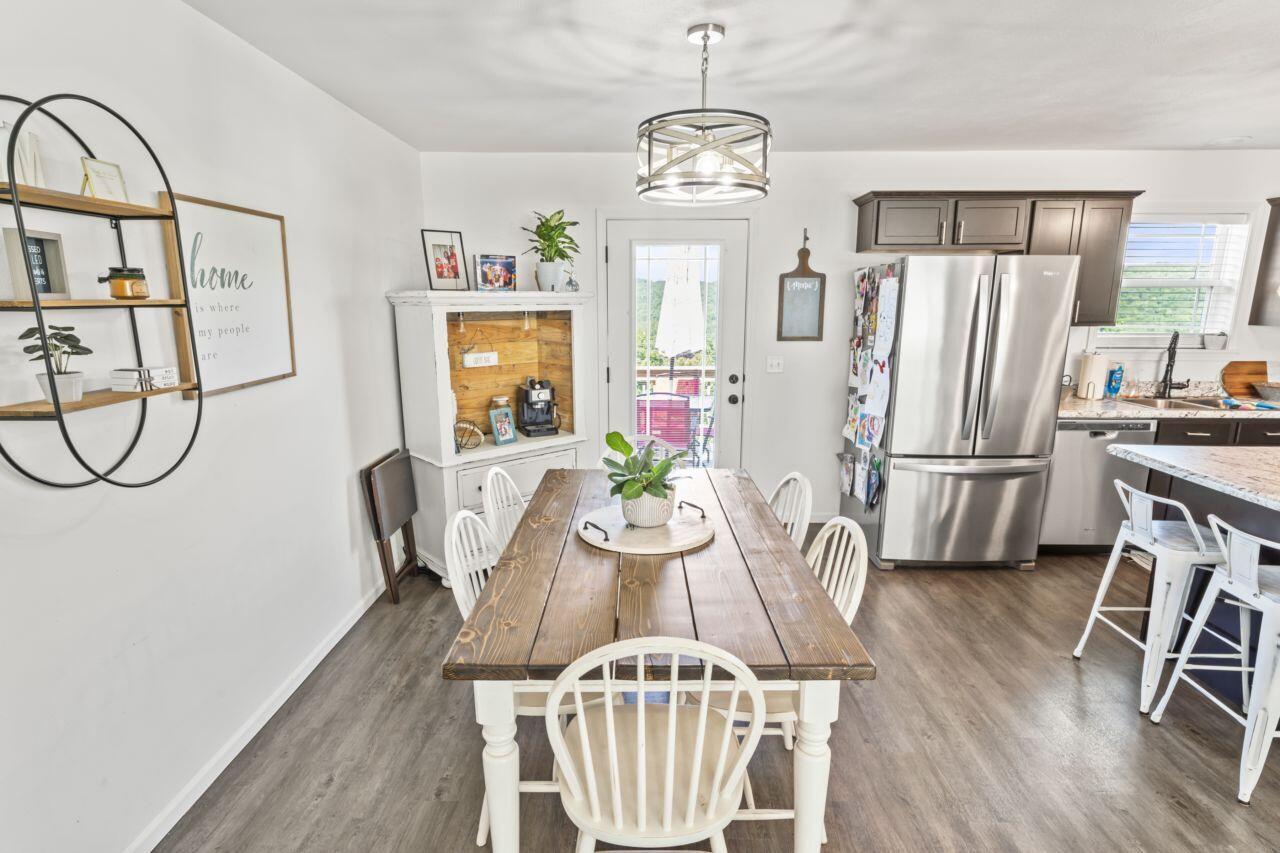 313 Wolf Trail Drive Property Photo 12