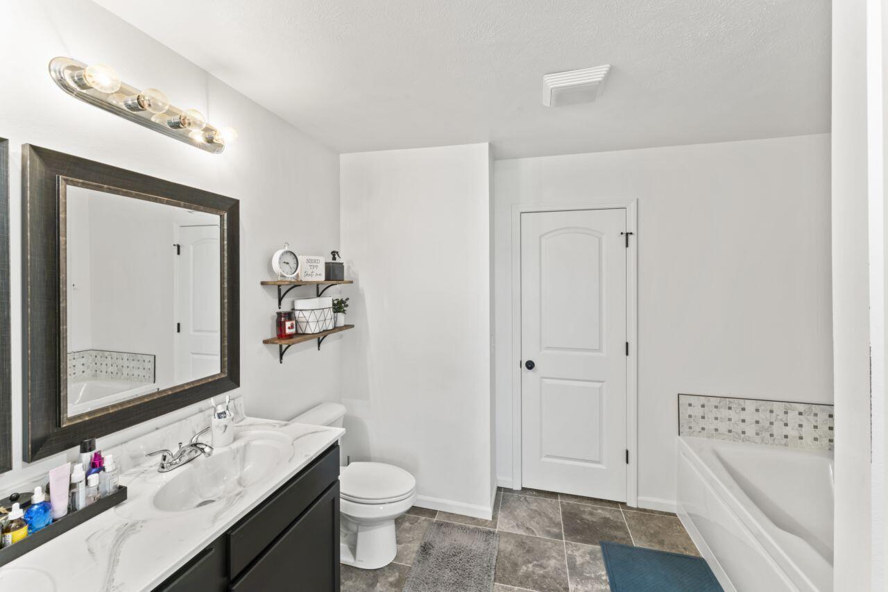 313 Wolf Trail Drive Property Photo 16